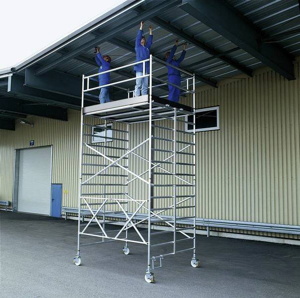 Aluminium-Klappgerüst mit Dreifach-Plattform, ca.4,5m² PL-Höhe 6,35m Länge 2,45m