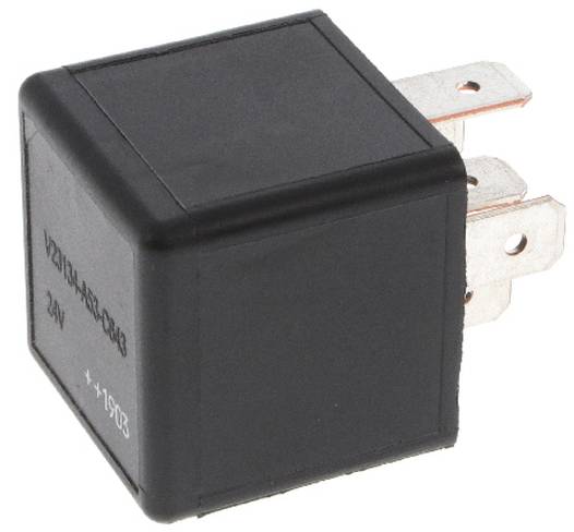 Ein schwarzes elektrisches Relais mit Metallkontakten, von der Seite gezeigt. Es ist mit „24V" gekennzeichnet, was seine Spannungsnennleistung angibt.