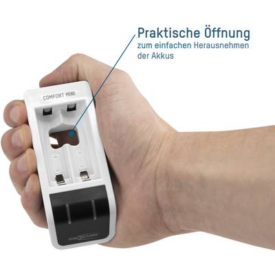 Eine Hand hält ein Batterieladegerät mit der Aufschrift 'Praktische Öffnung zum einfachen Herausnehmen der Akkus'.