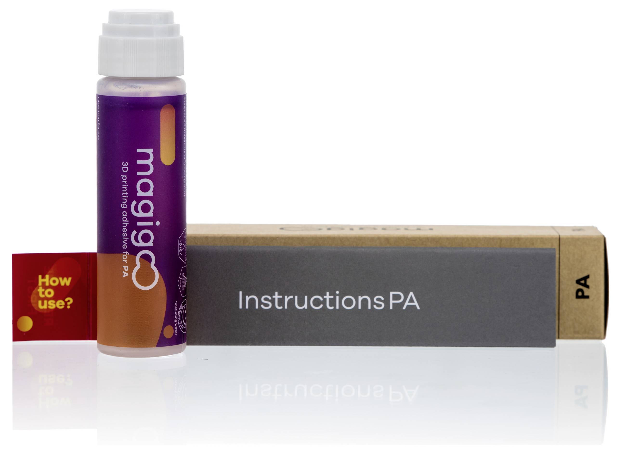 Eine Flasche 3D-Druck-Klebestift mit violettem Label, daneben eine graue Verpackung mit der Aufschrift 'Instructions', und ein rotes Etikett 'How to use?'.