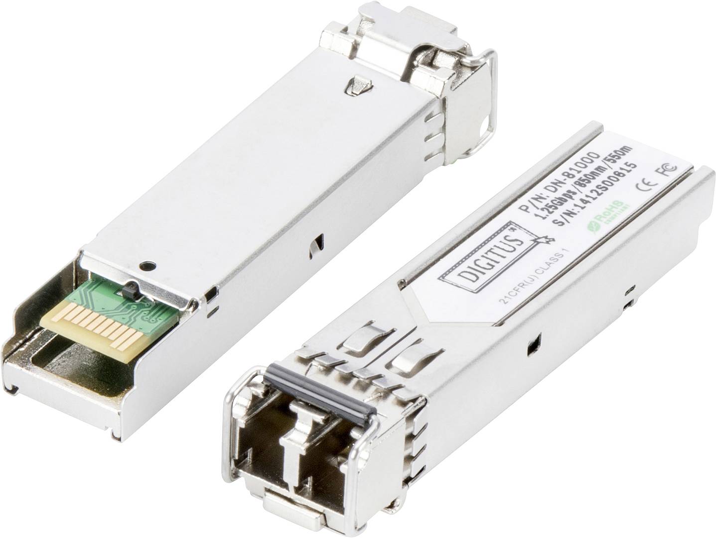 Ein SFP-Modul zur optischen Datenübertragung in Netzwerken, mit zwei metallischen Steckern und einer Beschriftung auf der Oberseite.