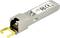Ein SFP-Modul mit Metallgehäuse und einem RJ-45-Anschluss, verwendet für die Netzwerkanbindung in Geräten. Enthält Prüfmarkierungen.