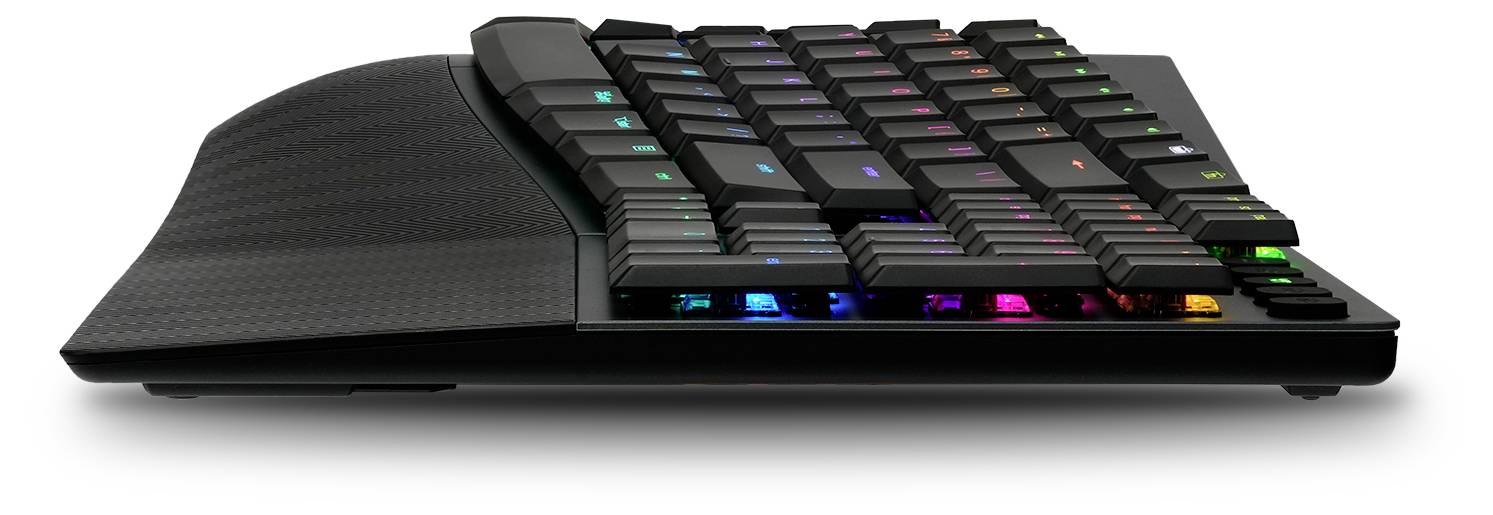 Seitliche Ansicht einer modernen mechanischen Tastatur mit farbiger RGB-Hintergrundbeleuchtung. Die Tasten heben sich leuchtend hervor.