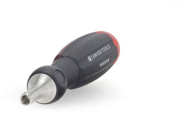 Schraubendreher mit ergonomischem Griff und austauschbarer Spitze, Marke ist auf dem Griff abgebildet.