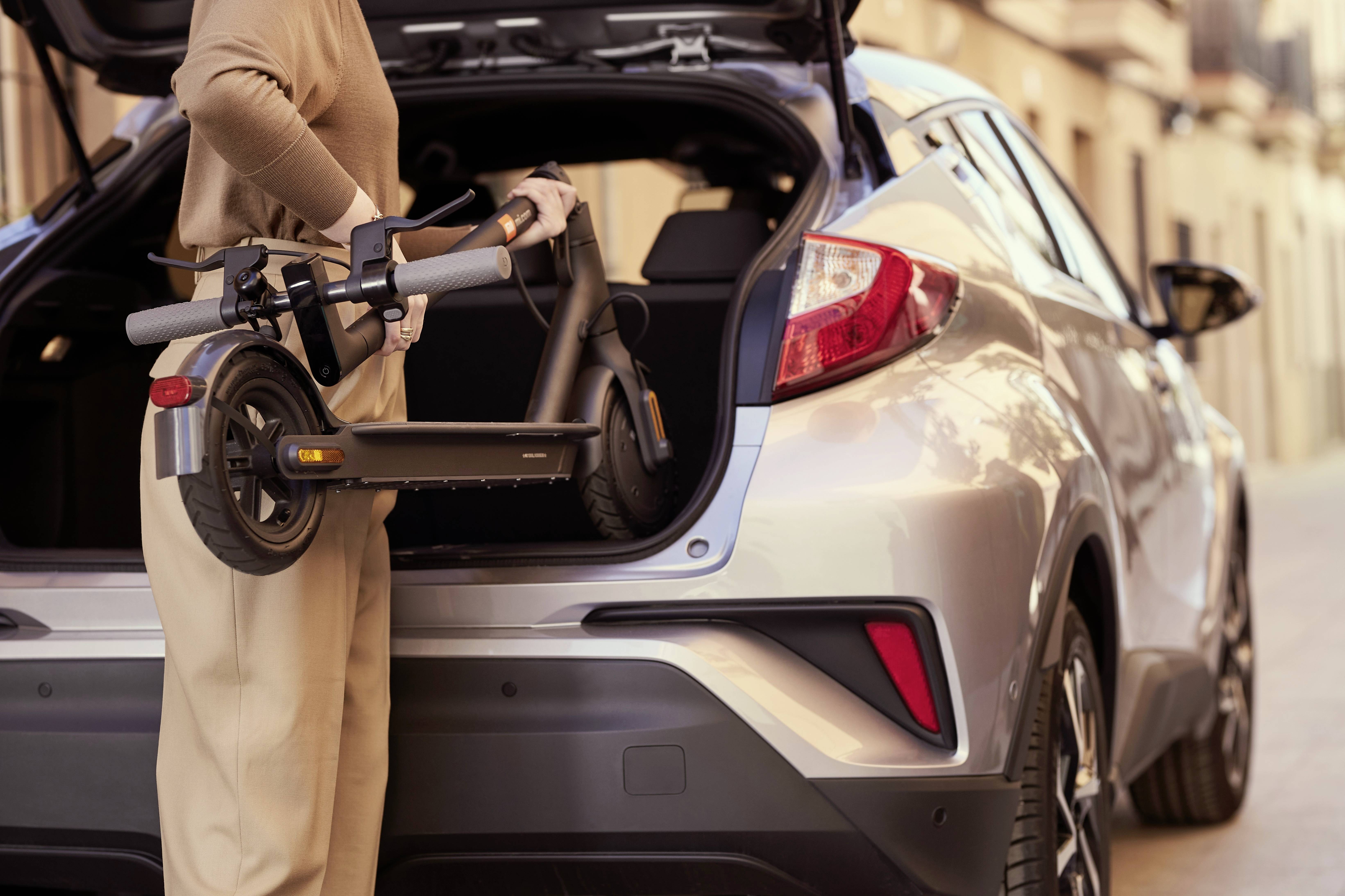 Zusammenklappbarer E-Scooter