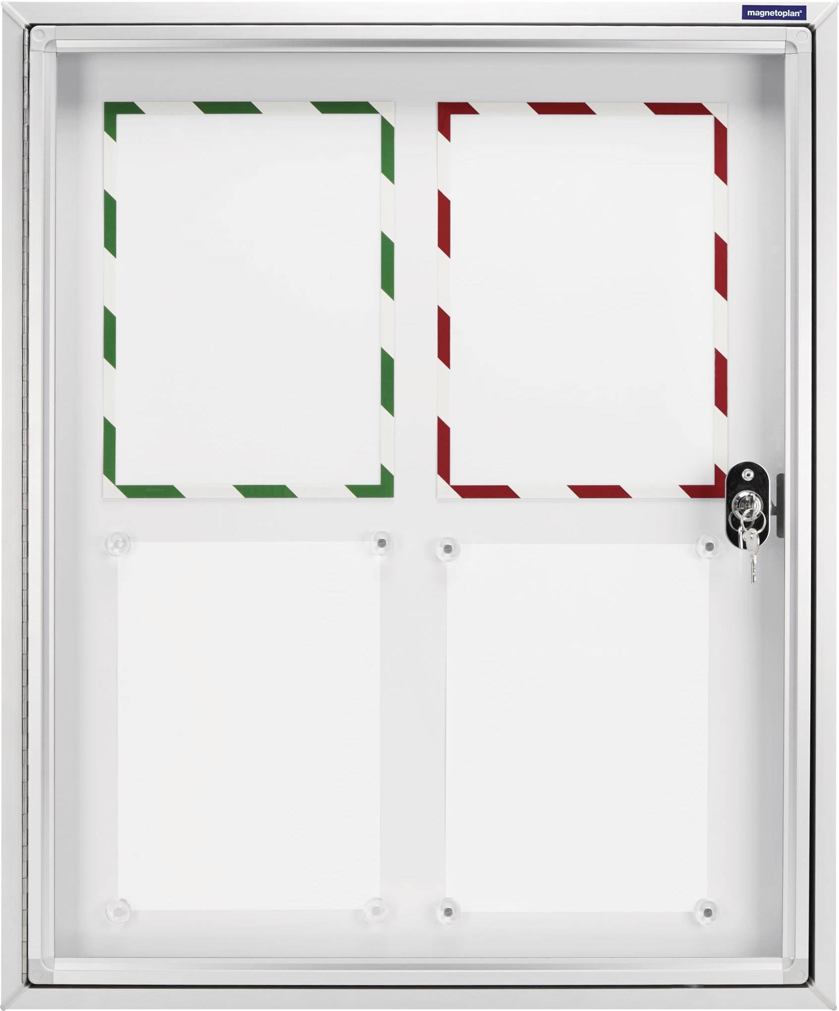 Schlüsselkasten mit transparenten Türen. Oben rot-grüne Umrandung, unten weiße Flächen. Enthält ein Schloss mit Schlüssel.