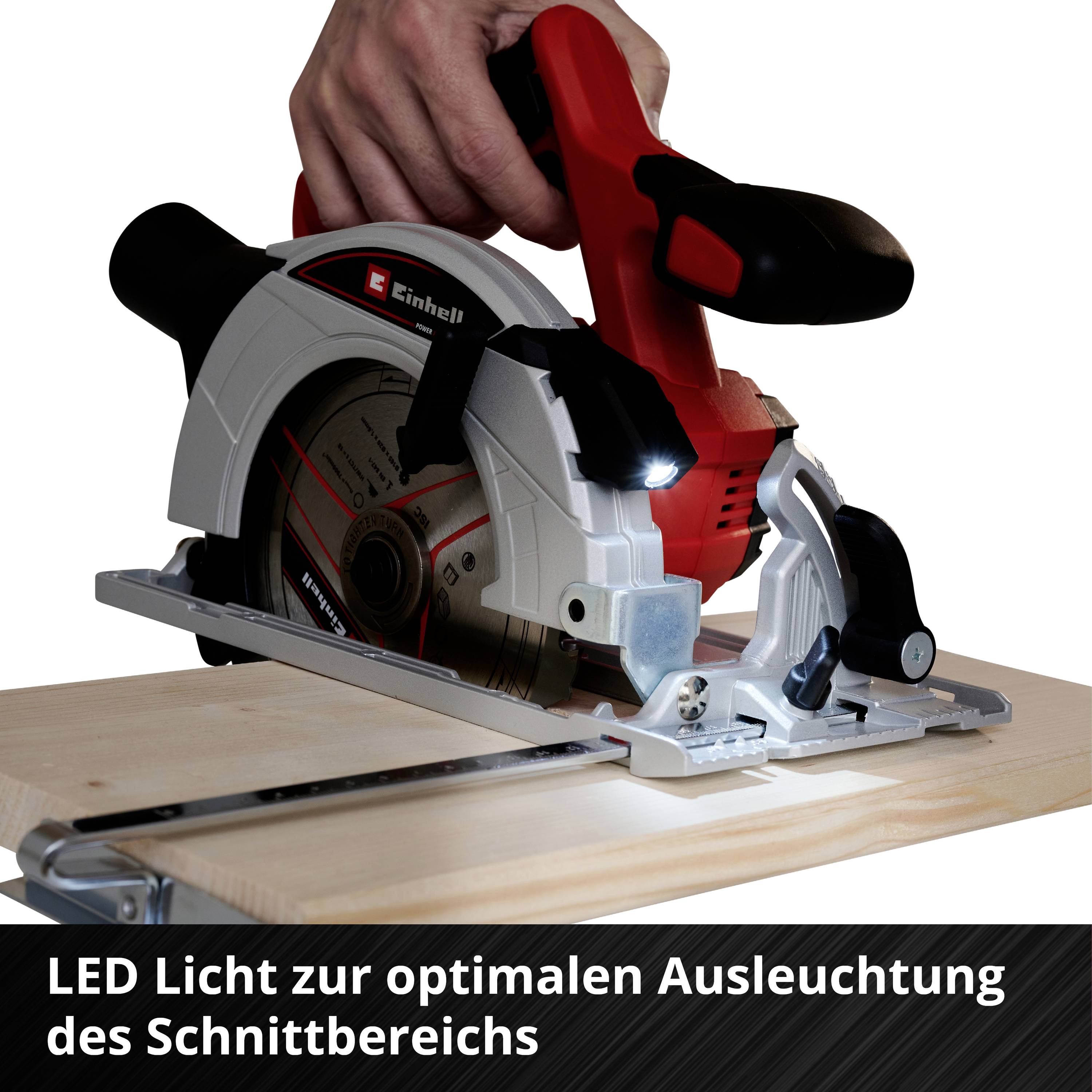 Hand hält eine rot-schwarze Kreissäge mit LED-Licht, das den Schnittbereich optimal ausleuchtet. Text: 'LED Licht zur optimalen Ausleuchtung des Schnittbereichs'.