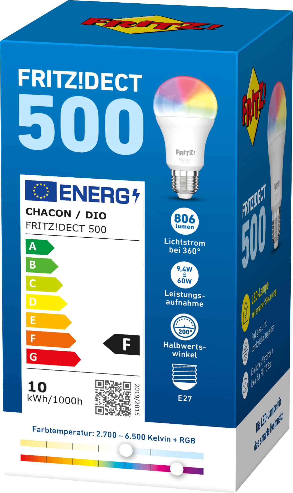 Verpackung einer LED-Lampe 'FRITZ!DECT 500', 806 Lumen, Energieeffizienzklasse F, Farbtemperatur 2700–6500 Kelvin + RGB, E27-Sockel.