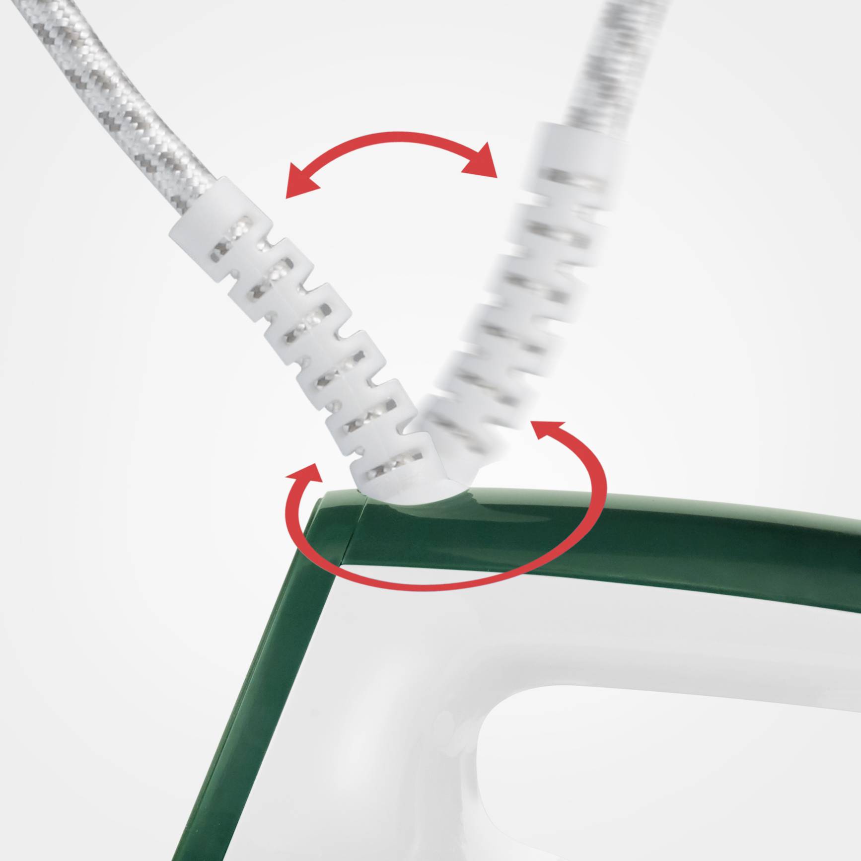 Bügeleisen mit flexiblem Kabelansatz, roter Pfeil zeigt Beweglichkeit.