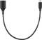 Ein schwarzes Adapterkabel mit einem USB-C-Anschluss auf der einen Seite und einer 3,5-mm-Kopfhörerbuchse auf der anderen Seite.