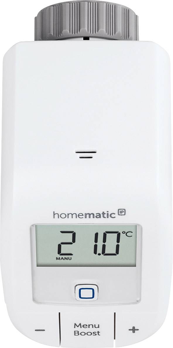 Ein weißes smartes Heizkörperthermostat mit Display zeigt '21,0°C'. Unter dem Display sind Tasten für Menü und Temperatursteuerung.