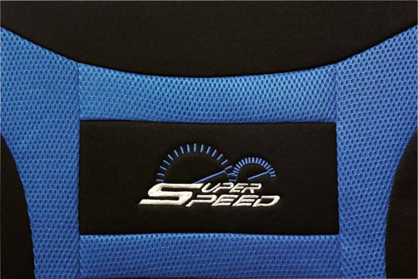 Schwarzer Hintergrund mit blauen Mesh-Elementen und dem gestickten Text 'Super Speed' darunter zwei Tachometer.
