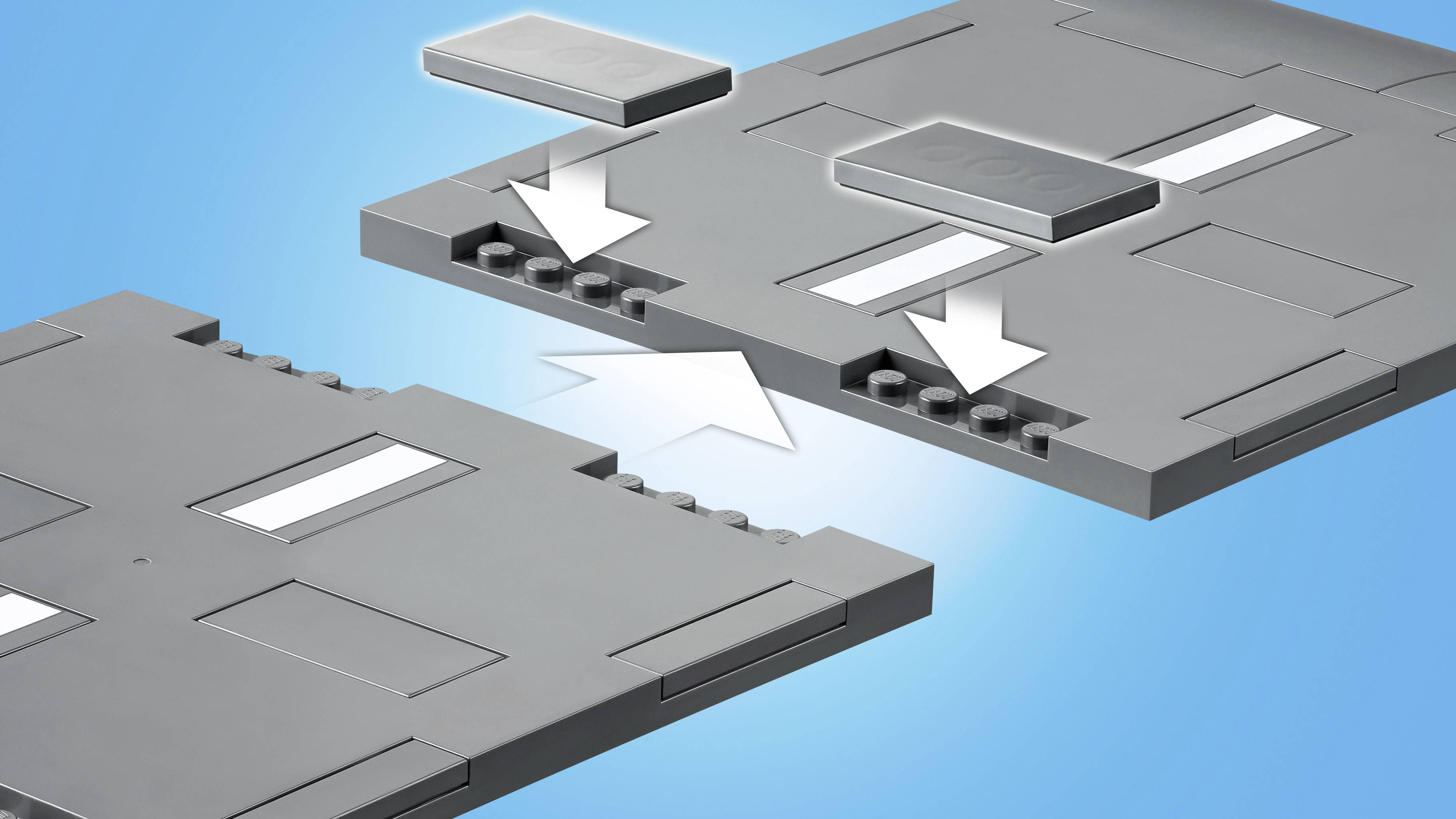 'Anleitung zur Verbindung von zwei grauen Platten durch Einrasten der Pfeile in vorgefertigte Öffnungen, auf blauem Hintergrund.'
