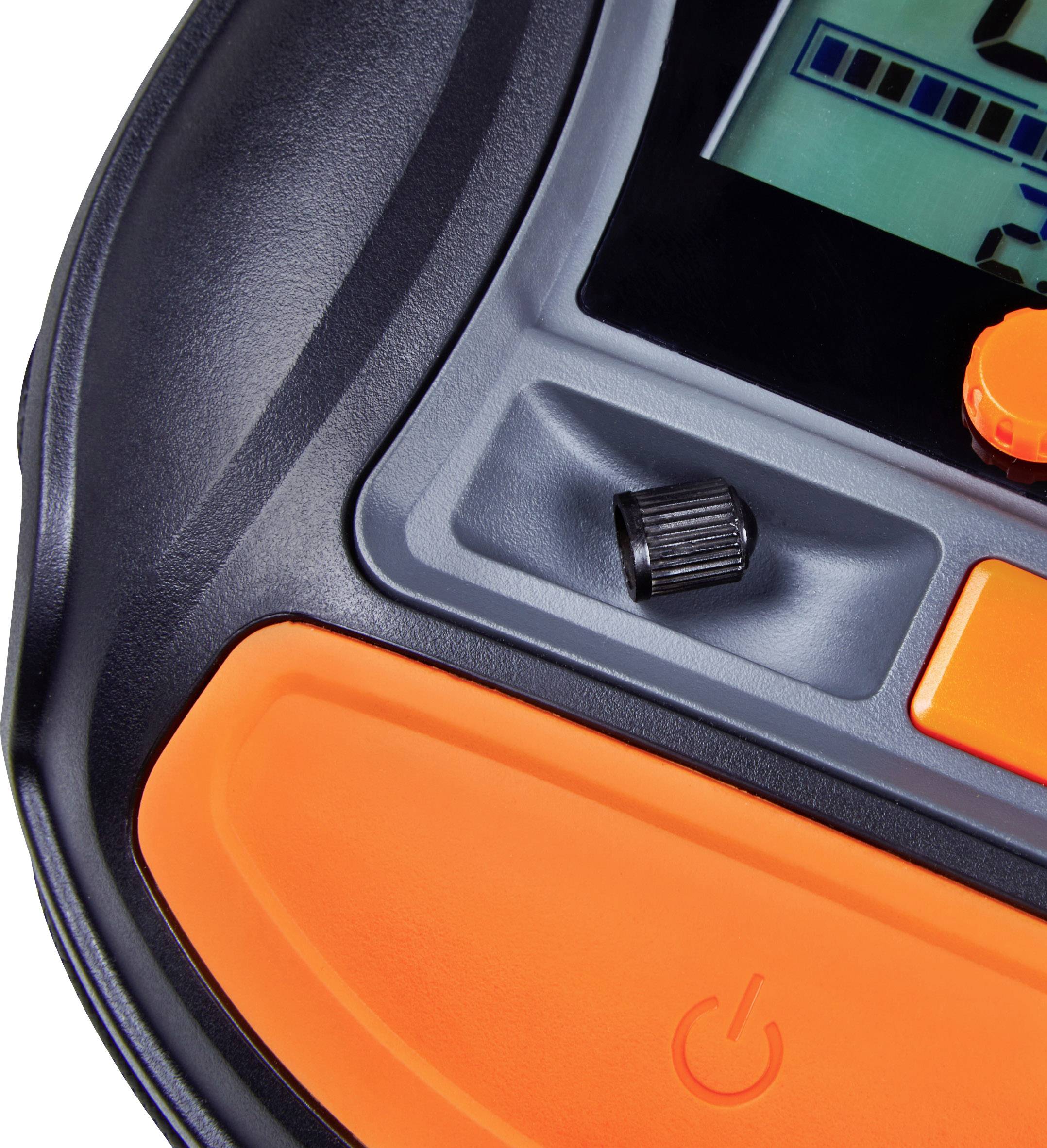 Nahaufnahme eines Bedienfelds eines elektronischen Geräts mit einem orangen Drehknopf, einem schwarzen Schalter und einem Bildschirm.