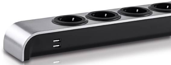 Eine moderne Steckdosenleiste mit vier Schuko-Buchsen und zwei USB-Anschlüssen, geeignet für vielseitige Stromversorgung.