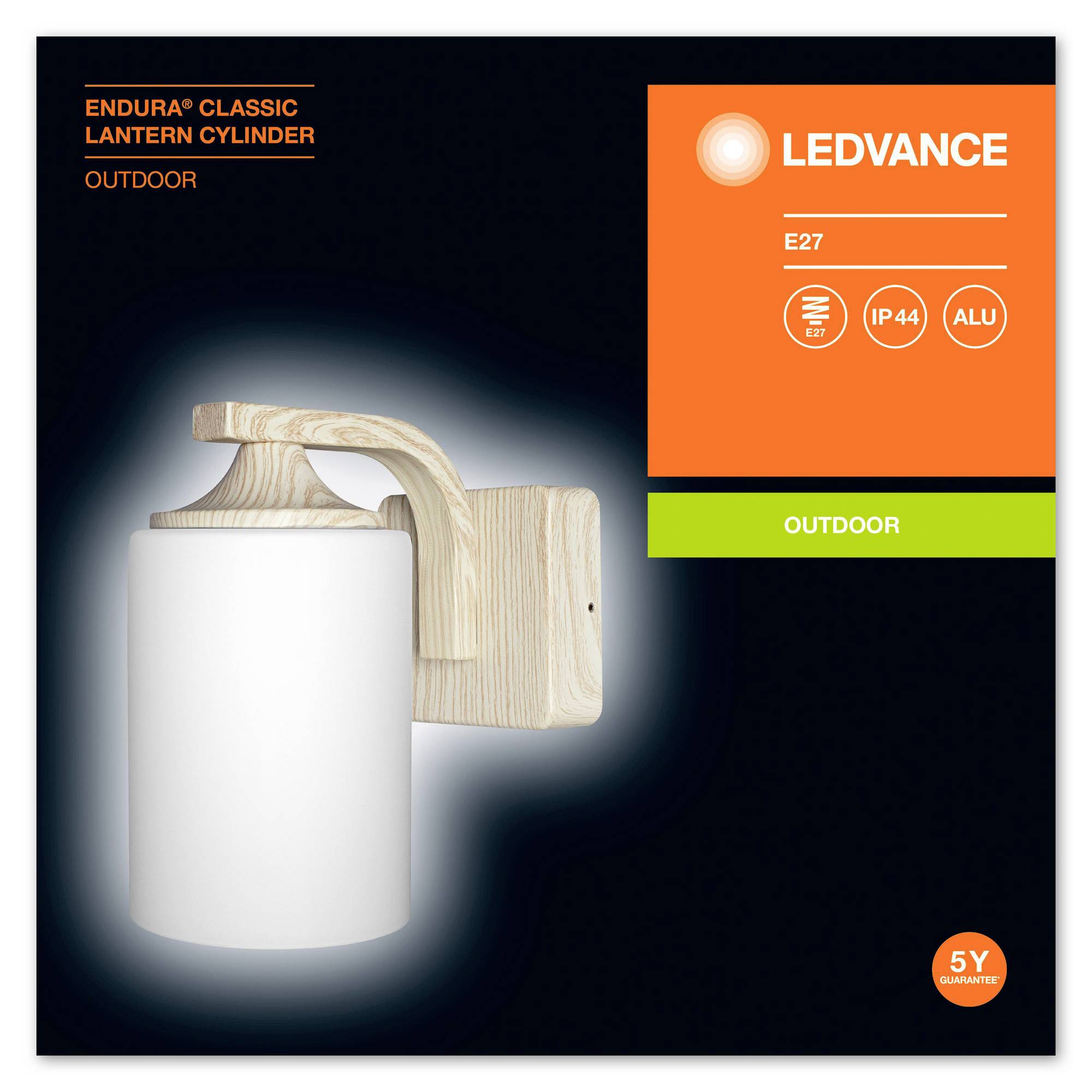 Die Abbildung zeigt eine Außenwandlampe von LEDVANCE, Modell 'Endura Classic Lantern Cylinder', geeignet für E27-Lampen, IP44-zertifiziert.