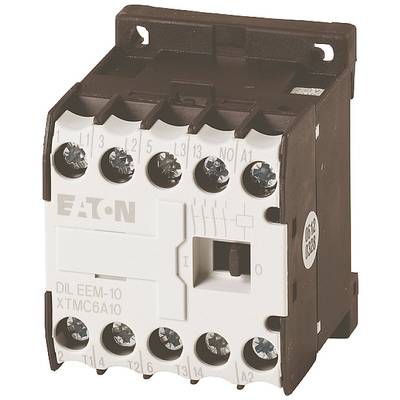 Elektromagnetisches Schütz mit mehreren Schraubklemmen und einem zentralen Kippschalter, Modellnummer aufgedruckt.