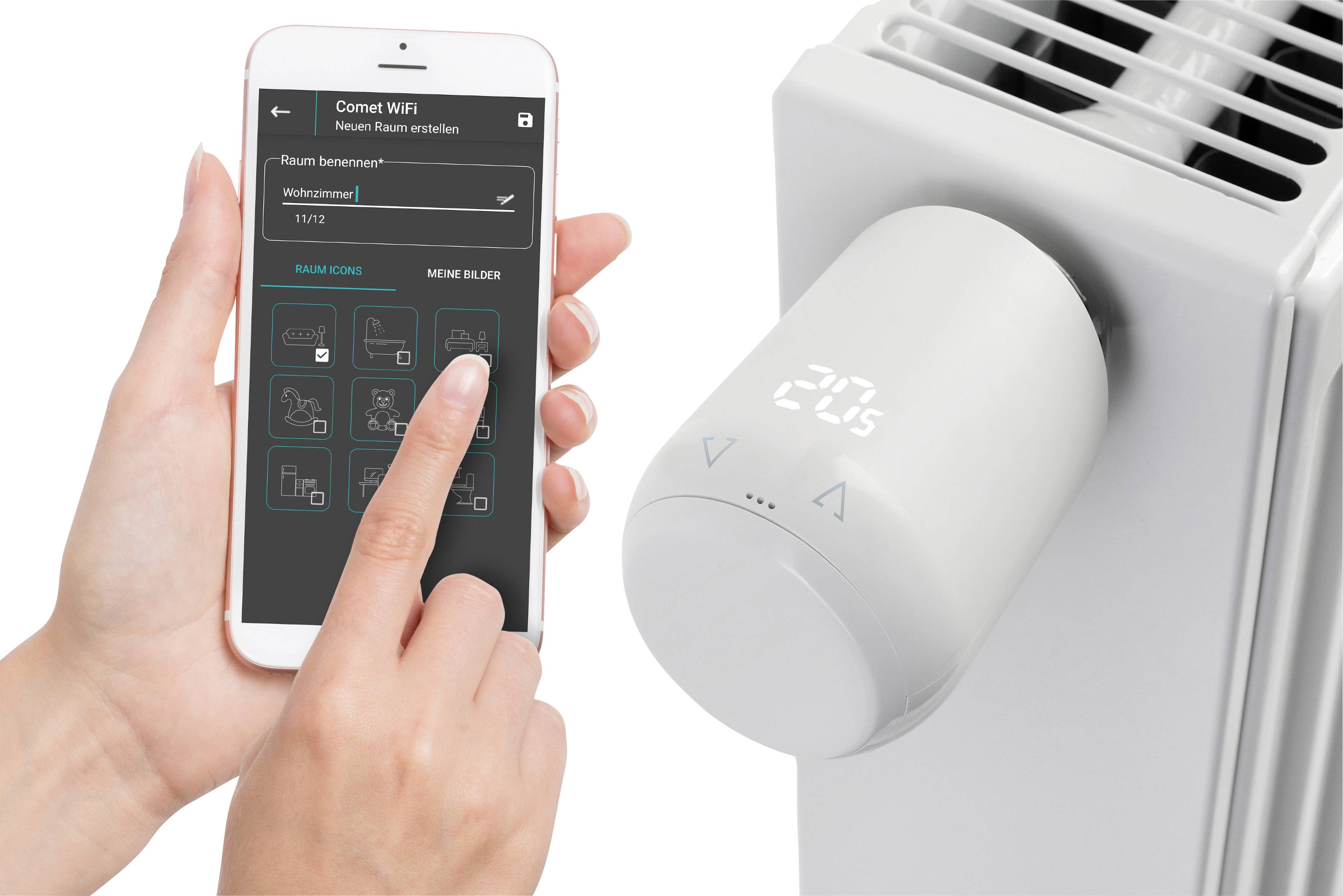 Eine Hand hält ein Smartphone mit App zur Steuerung eines smarten Heizkörperthermostats, das 20°C anzeigt. Hausautomation.