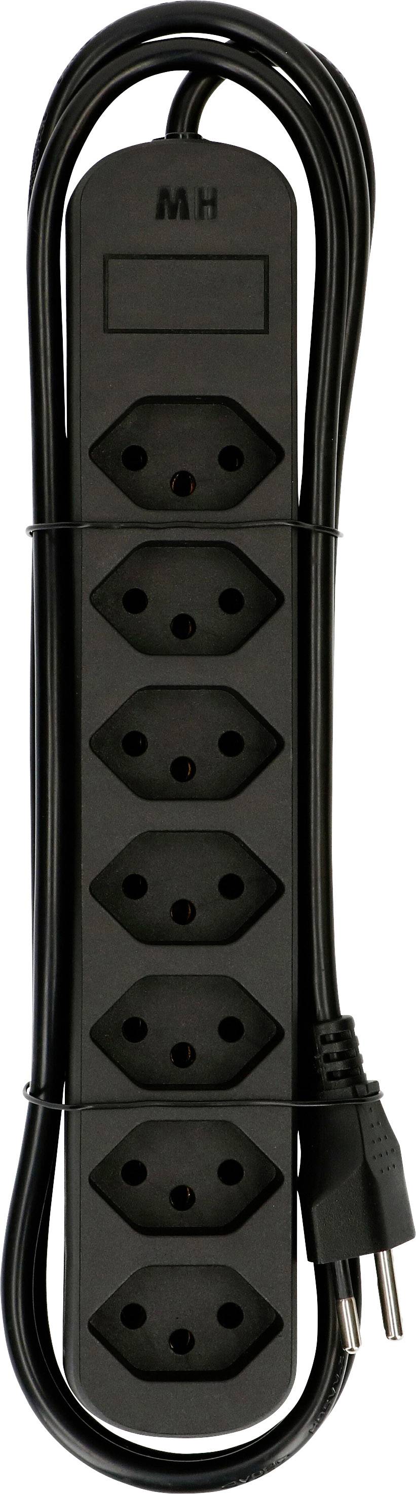 Eine schwarze Steckdosenleiste mit sechs Steckplätzen und einem Netzstecker, geeignet zur Erweiterung von elektrischen Anschlüssen.