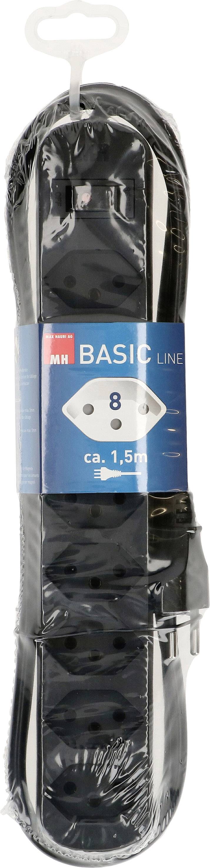 Eine schwarze Steckdosenleiste mit acht Anschlüssen und einem Kabel von ca. 1,5 m Länge, verpackt und mit der Aufschrift 'BASIC LINE'.