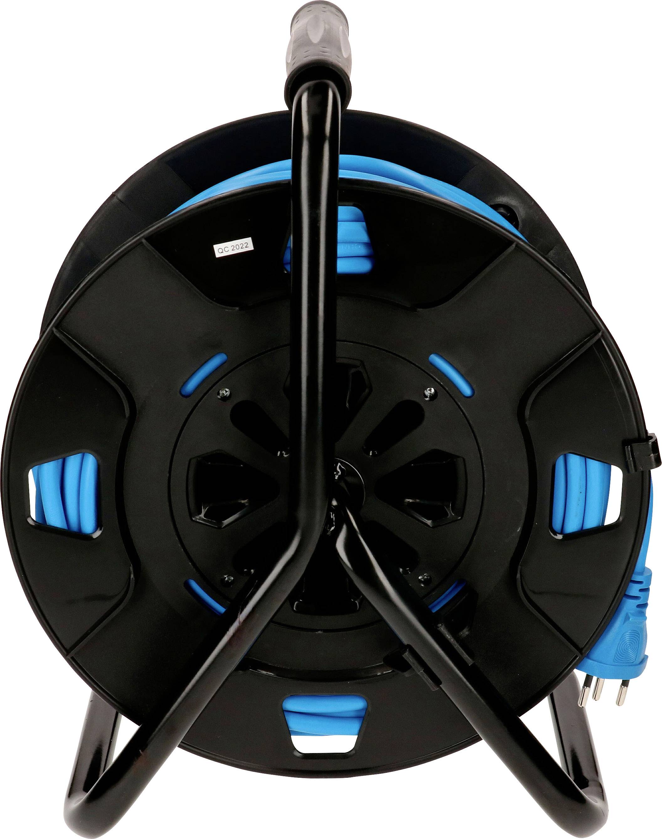 Schwarzer Kabeltrommel mit blauem Kabel auf Ständer, Vorderansicht.