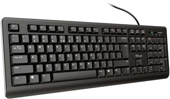 Eine schwarze Computer-Tastatur mit QWERTZ-Layout und Kabel. Rechts oben befinden sich zusätzliche Funktionstasten und LED-Anzeigen.