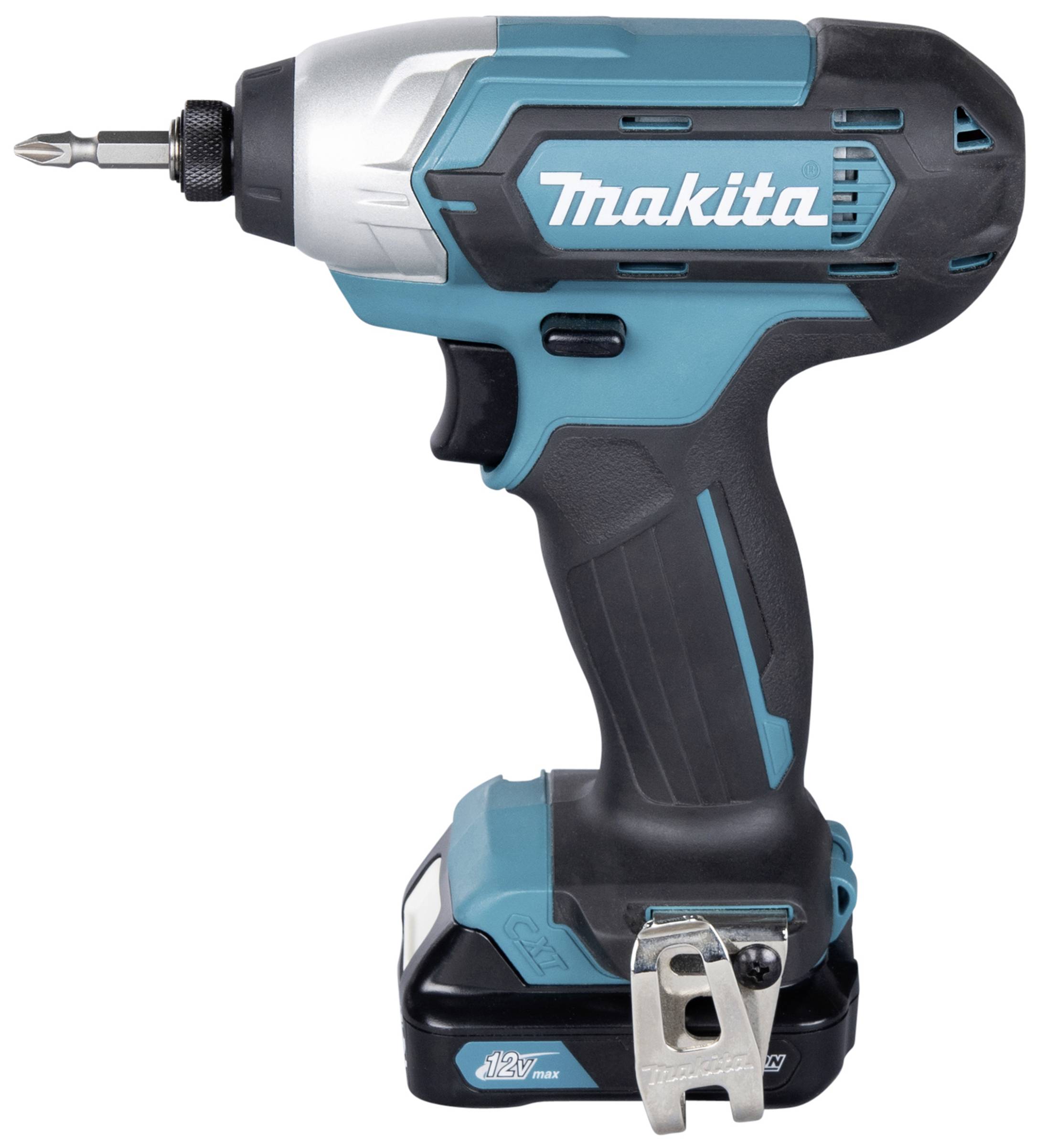 Akkuschrauber von Makita in Blau und Schwarz, seitlich gezeigt, mit eingestecktem Bit und wiederaufladbarem Akku am Sockel.