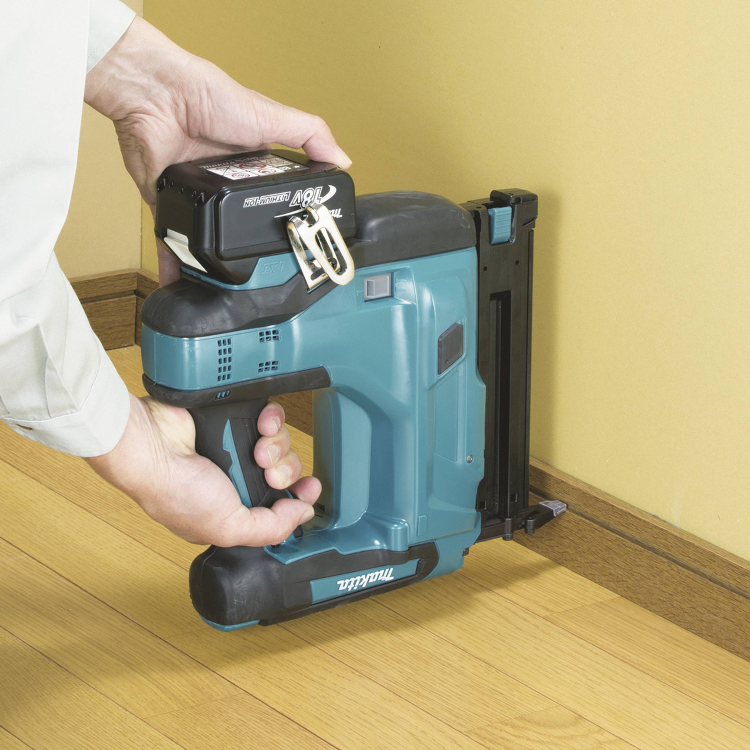 Makita DBN 500 Z Akku Stauchkopfnagler 18 V 15 - 50 mm - ohne Akku, ohne Ladegerät-24
