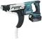 Ein kabelloser, blauer und schwarzer Makita Akku-Schrauber mit Magazinschrauben, passend für Schrauben 25-55 mm, 18V, 5,0Ah.