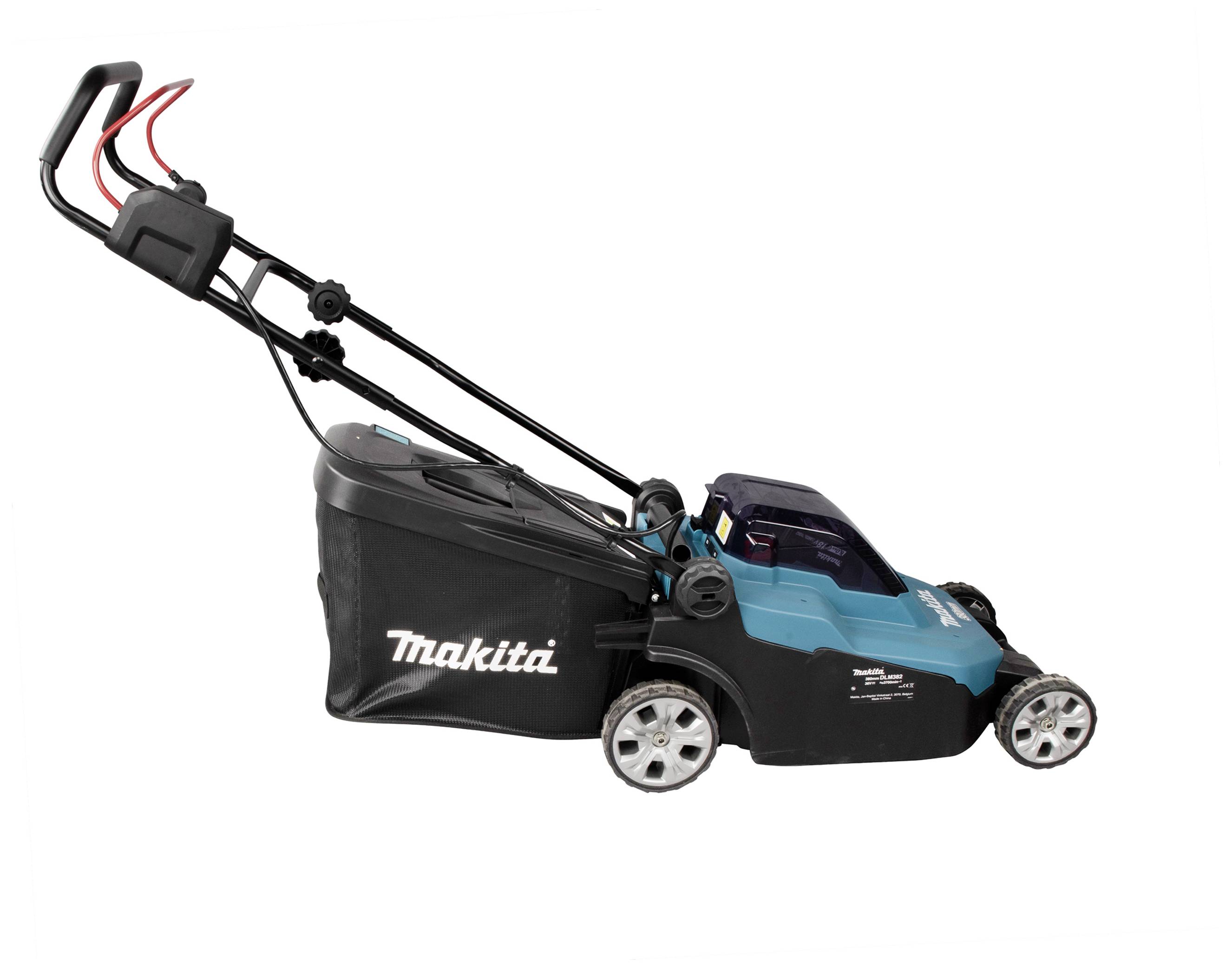 Elektrischer Rasenmäher mit grünem Gehäuse und schwarzen Rädern, gepolstertem Griff und schwarzem Auffangbehälter mit 'Makita' Logo.