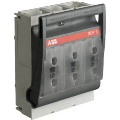 ABB XLP 3-Sicherungshalter mit schwarzem Gehäuse und rotem 'ABB'-Logo. Er dient zur Aufnahme von Sicherungen in elektrischen Systemen.