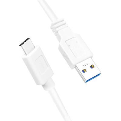 Ein weißes USB-Kabel mit einem USB-A- und einem USB-C-Anschluss, gegen einen weißen Hintergrund.