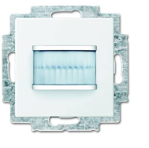 BUSCH JAEGER 2CKA006220A0370 - Schaltaktor - 6 m - IP20 - Weiß - RoHS CE - 2300