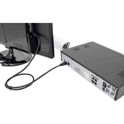 'Rückansicht eines Monitors und einer Netzwerküberwachungsbox, verbunden durch ein Kabel. Im Hintergrund eine Überwachungskamera.'