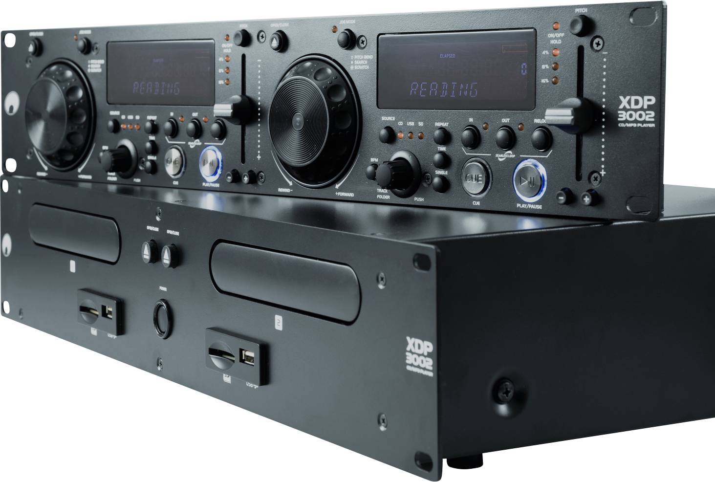 Zwei schwarze CD-Player im Rack-Format, Modell XDP-3002, mit USB-Anschlüssen und mehreren Steuerelementen auf der Vorderseite.