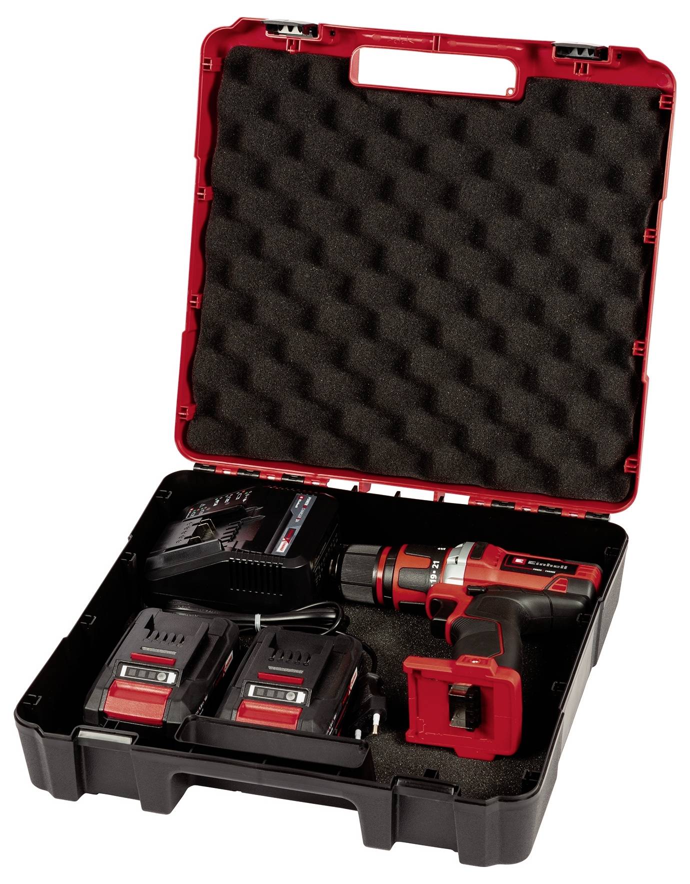 Ein roter Werkzeugkoffer enthält einen roten Akkuschrauber, zwei Batterien und ein Ladegerät, alle sicher gepolstert.