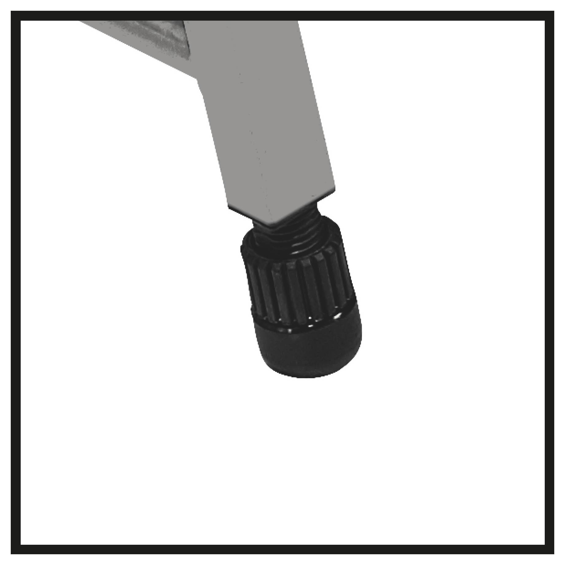 Eine Nahaufnahme eines Möbelfußes mit einem schwarzen verstellbaren Fuß, die sein Design und seine Funktion zum Ausgleichen von Oberflächen veranschaulicht.