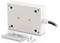 Ein weißes rechteckiges Gehäuse mit einem Kabelanschluss und Befestigungsschrauben.
