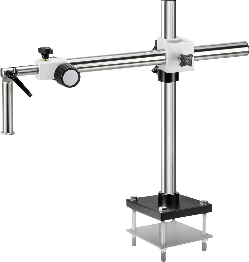 Ein silbernes Mikroskop-Stativ mit einem verstellbaren Arm und einer schwarzen Basis zur Befestigung von optischen Geräten.