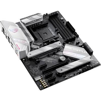 Ein Motherboard mit mehreren Steckplätzen und Anschlüssen, darunter PCIe-Steckplätze und RAM-Steckplätze. Links oben ist ein auffälliges Marken-Logo.