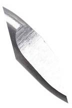 Spitzer Bohreraufsatz aus Metall, diagonal von links oben nach rechts unten fotografiert. Hauptsächlich silberfarbene Oberfläche.