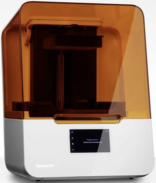 Ein 3D-Drucker mit orangefarbener Abdeckung. Das Display zeigt 'Ready to Print'.