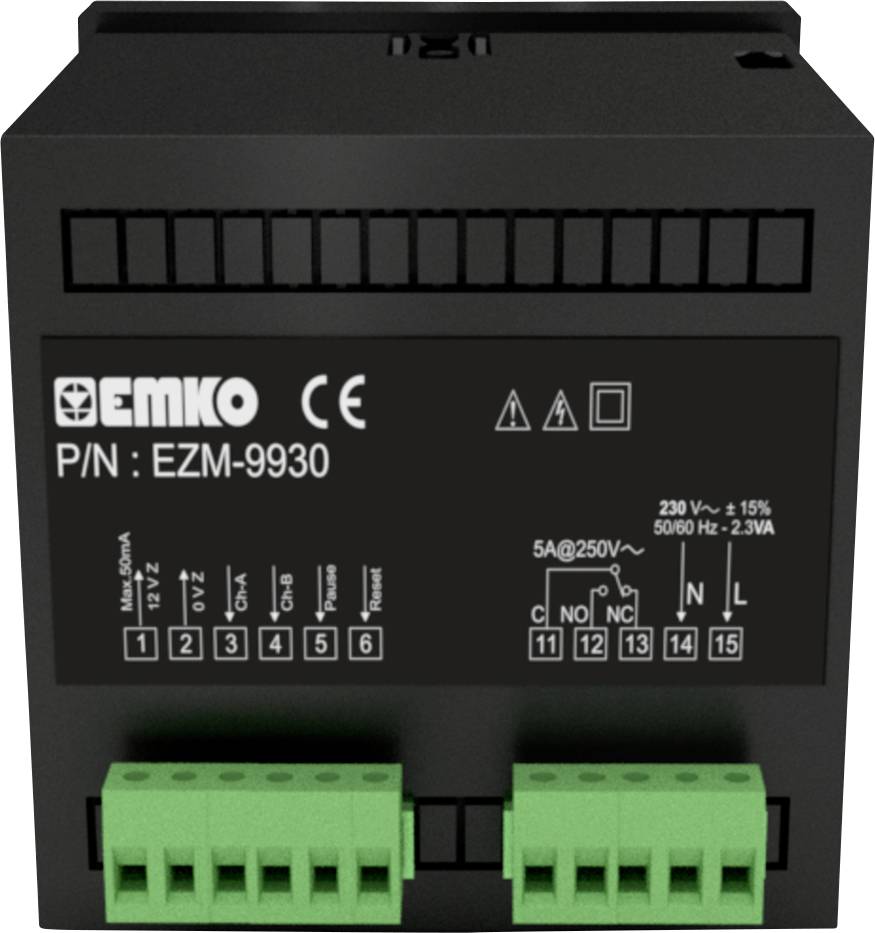 Ein schwarzes elektrisches Gerät von Emko, Modellnummer EZM-9930, mit grünen Anschlussklemmen, verwendet für Steuerungsanwendungen.