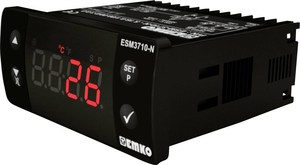 Digitaler Temperaturregler mit LED-Anzeige zeigt '26°C', Modell ESM3710-N von Emko. Tasten für Einstellungen auf Vorderseite.