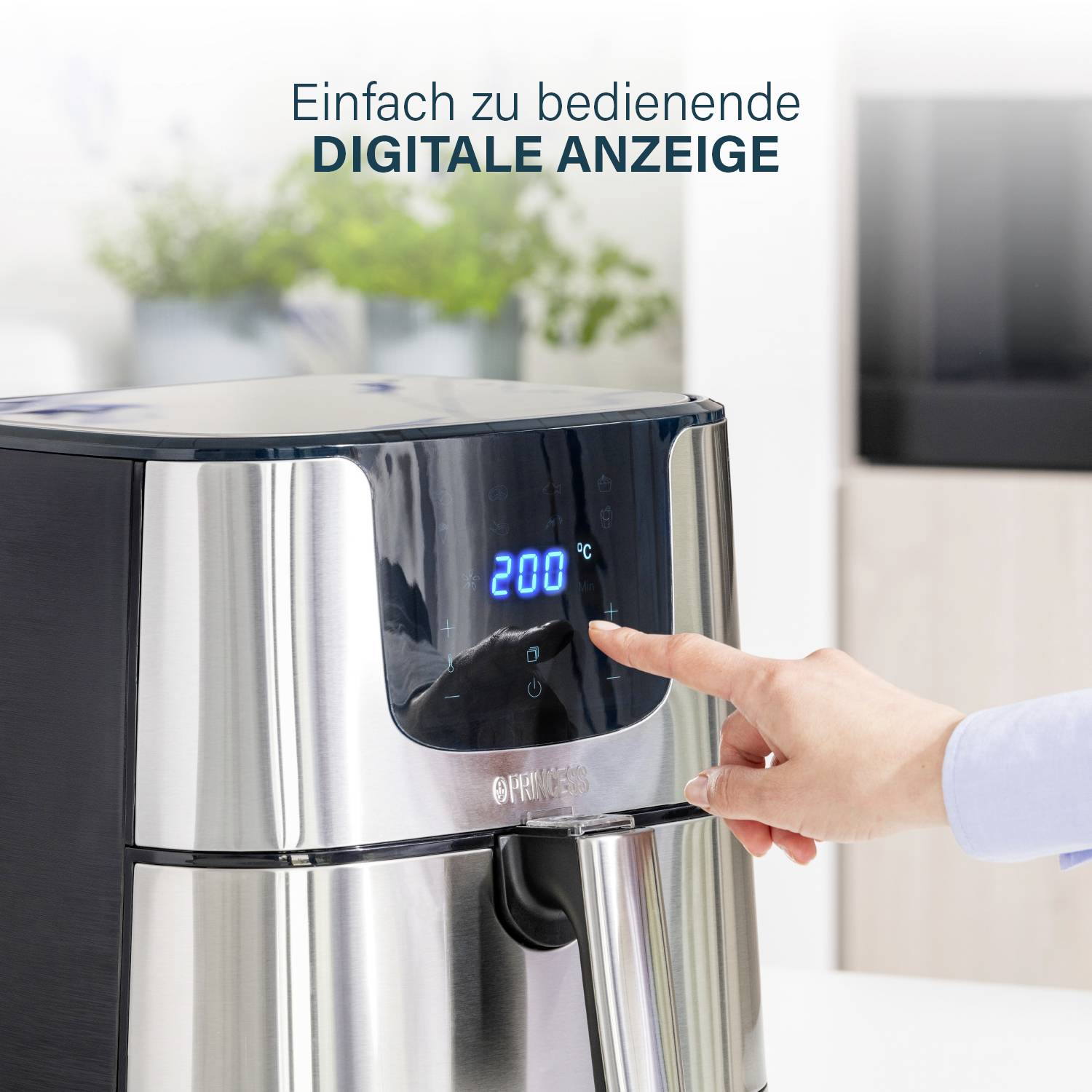 Eine Hand bedient eine Fritteuse mit digitalem Display. Auf dem Display stehen '200 °C'. Ein Text darüber lautet 'Einfach zu bedienende digitale Anzeige'.