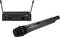 Drahtloses Mikrofon-Set mit Empfänger und Mikrofon. Der Empfänger zeigt Kanal '13' an. Zubehör geeignet für Bühnenauftritte.