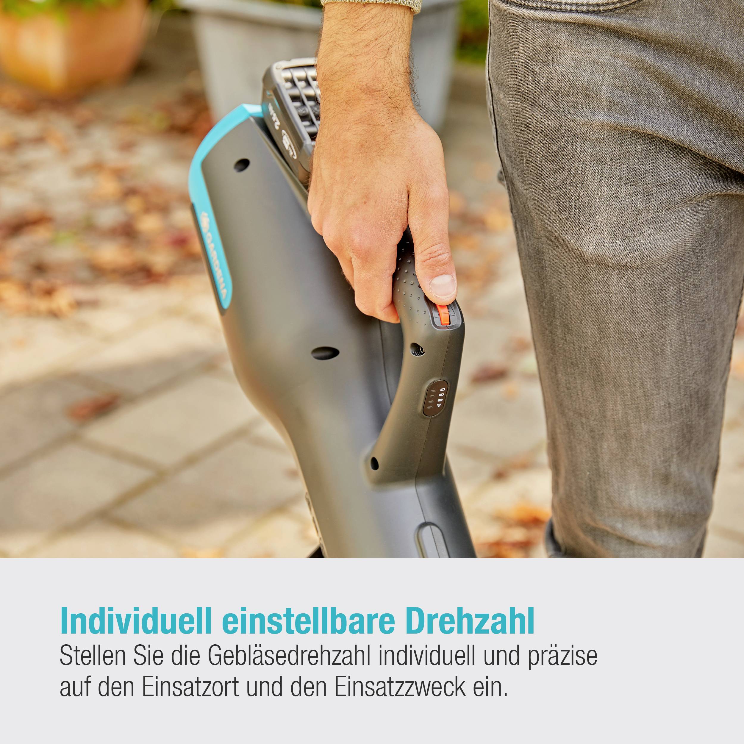 Eine Hand hält einen Laubbläser mit der Aufschrift 'Individuell einstellbare Drehzahl'. Text darunter beschreibt Funktionen.