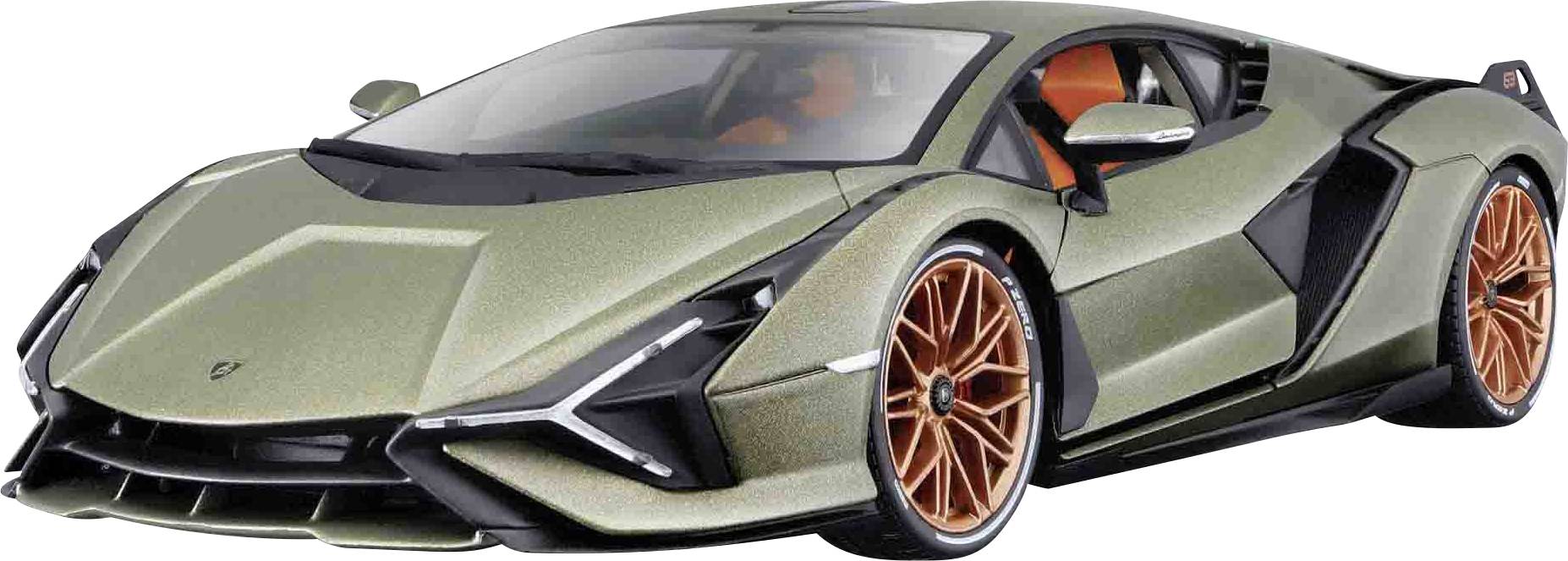 Ein grünes Sportauto mit aerodynamischem Design und auffälligen orangefarbenen Felgen. Das Auto steht auf einer weißen Fläche.