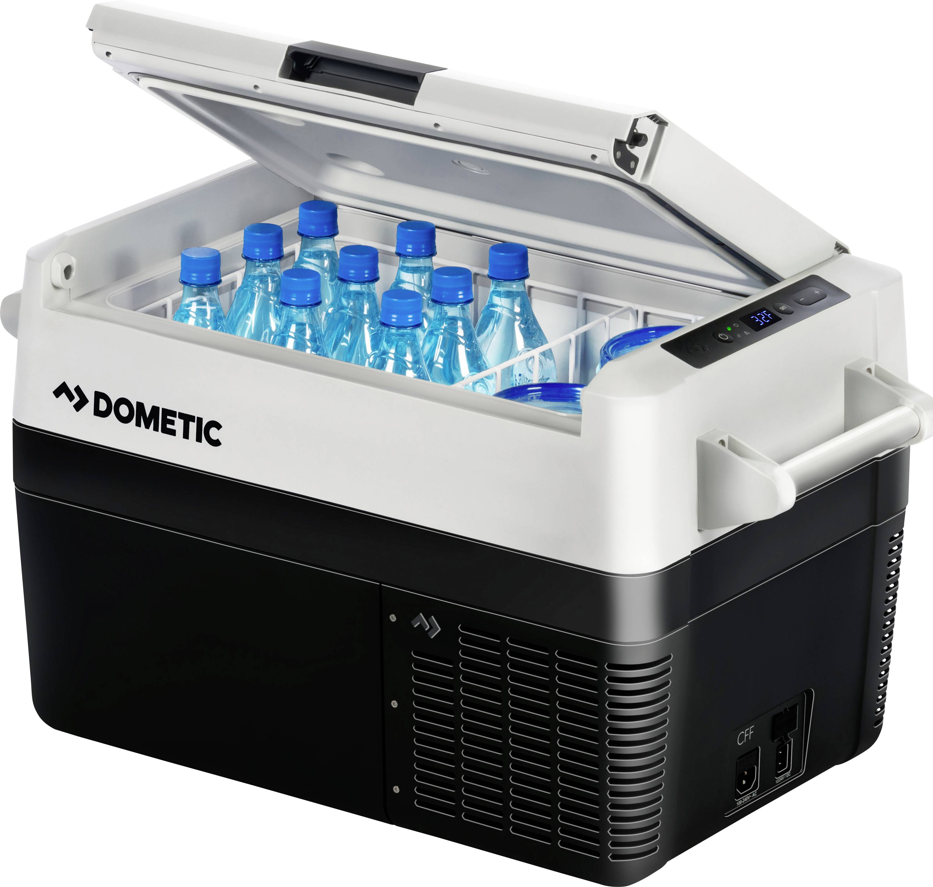 Eine geöffnete tragbare Kühlbox mit mehreren Mineralwasserflaschen. Die Marke auf der Box ist 'Dometic'. Ideal für Outdoor-Aktivitäten.