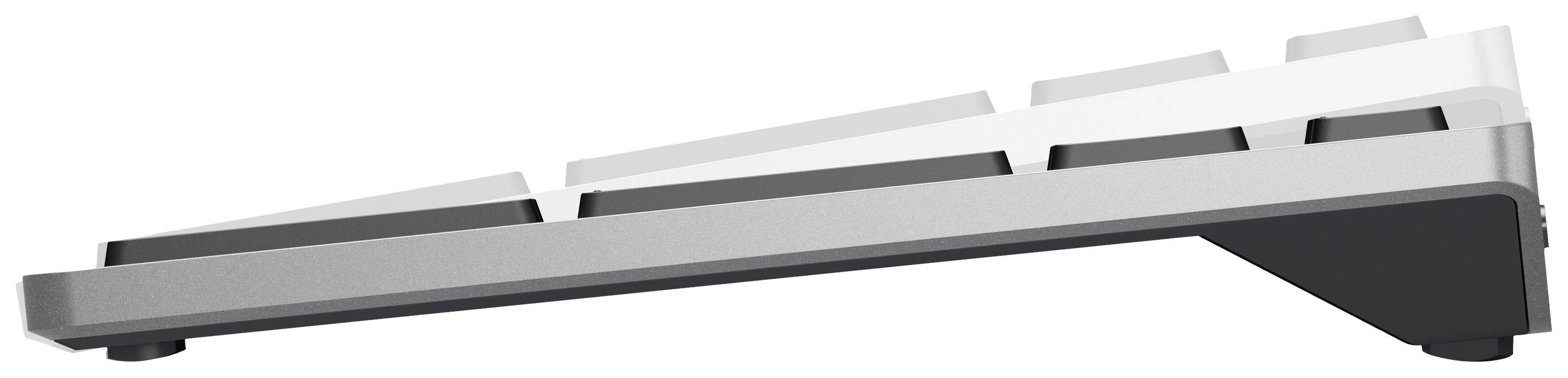 Seitliche Ansicht einer Computertastatur, die leicht nach oben geneigt ist und auf einer flachen Oberfläche steht.